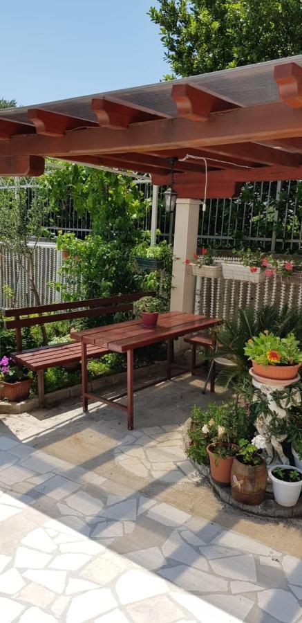 Apartment Danka Омиш Экстерьер фото